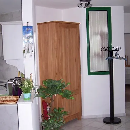 Апартаменты Marina 68/70 *